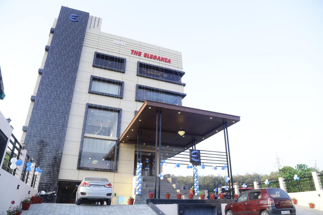 The Eleganza Hotel Jhājra Buitenkant foto